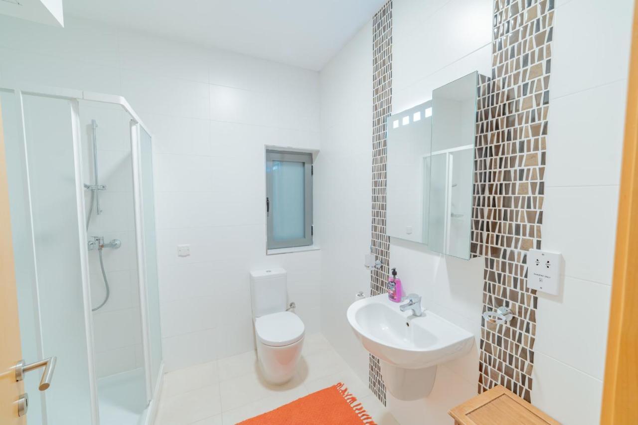 מליאהה Luxury Seaview & Pool-Hosted By Sweetstay מראה חיצוני תמונה