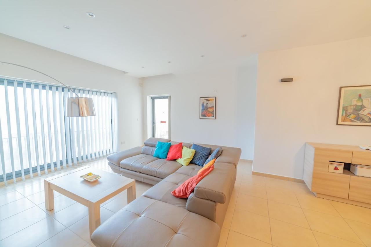מליאהה Luxury Seaview & Pool-Hosted By Sweetstay מראה חיצוני תמונה