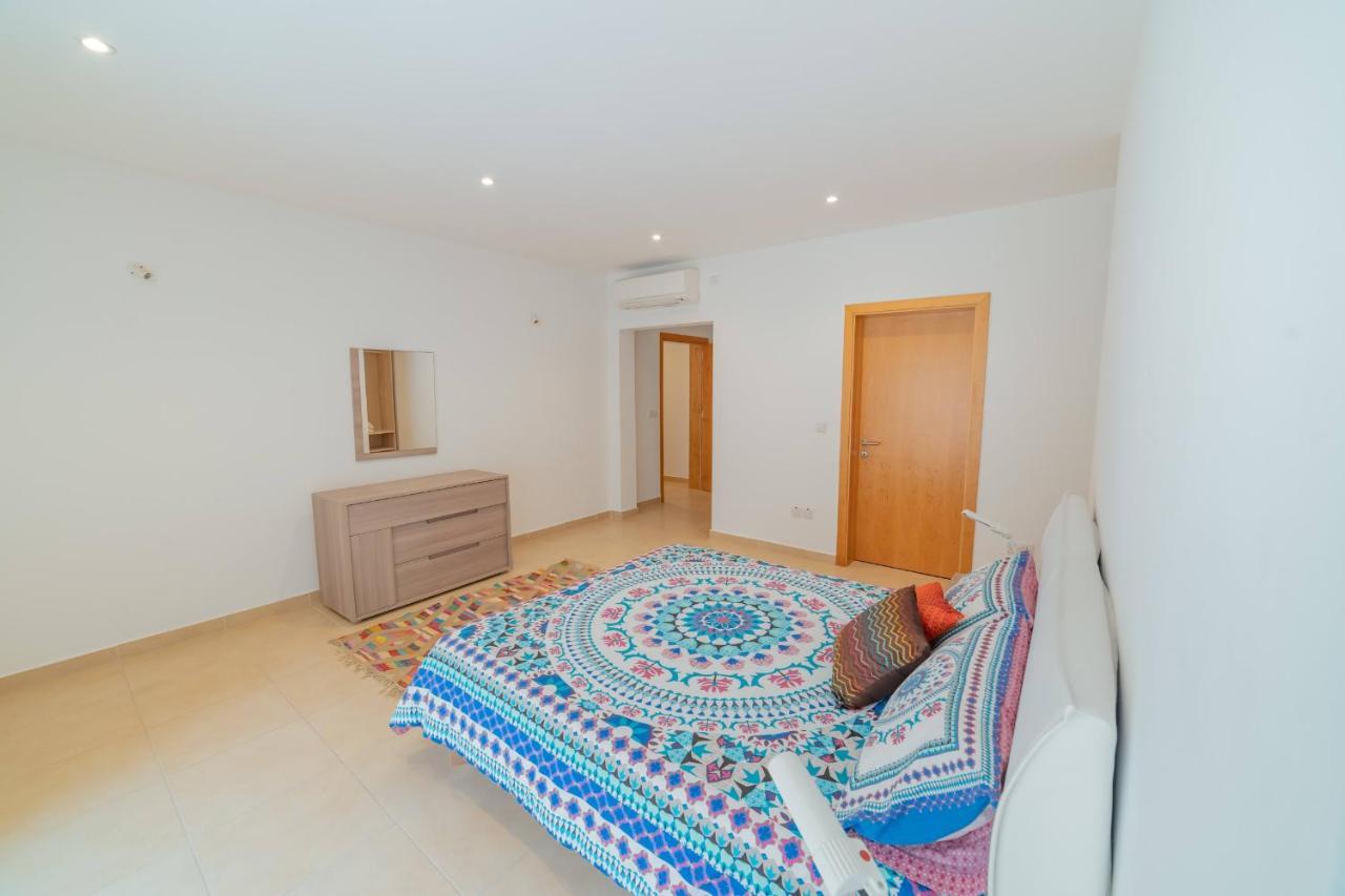מליאהה Luxury Seaview & Pool-Hosted By Sweetstay מראה חיצוני תמונה